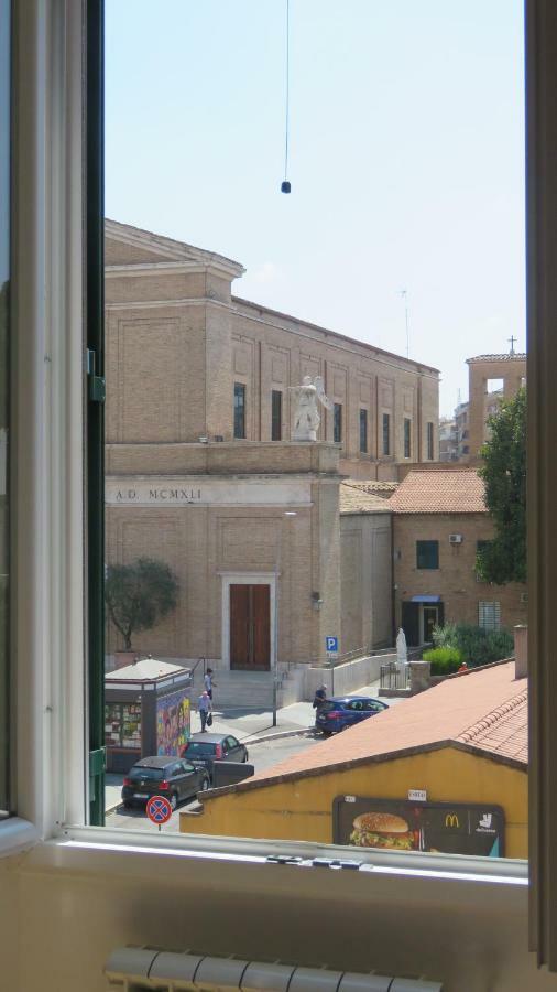 Vatican Caracciolo Rzym Zewnętrze zdjęcie